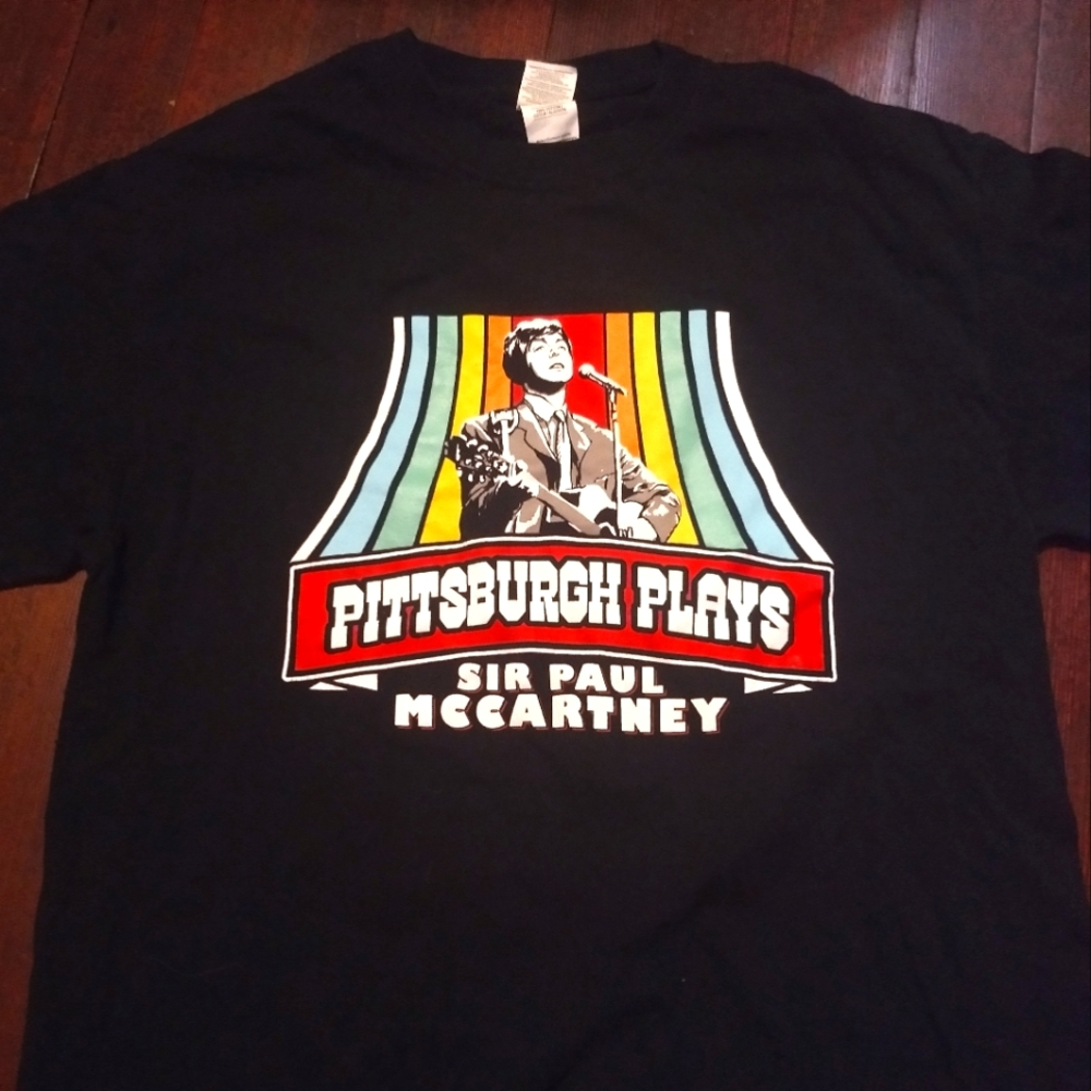 PAUL MCCARTNEY CONCERT TRIBUTE T-SHIRT - Medium / Pittsburgh Plays Band Rock tee